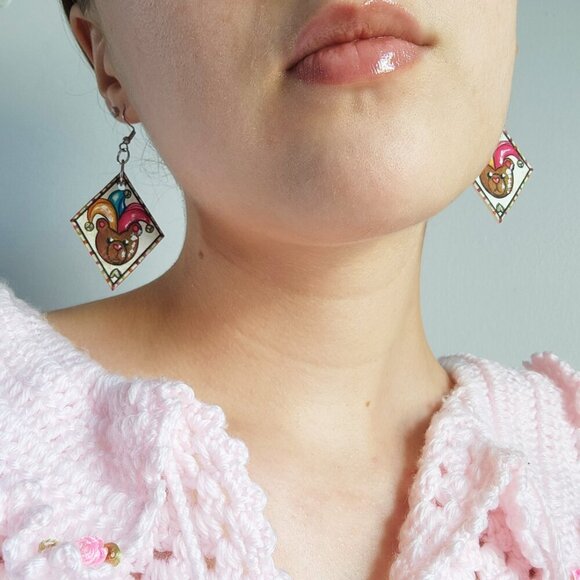 Unique weirdcore jester clown teddy bear diamond-shaped silver earrings - Picture 2 of 14